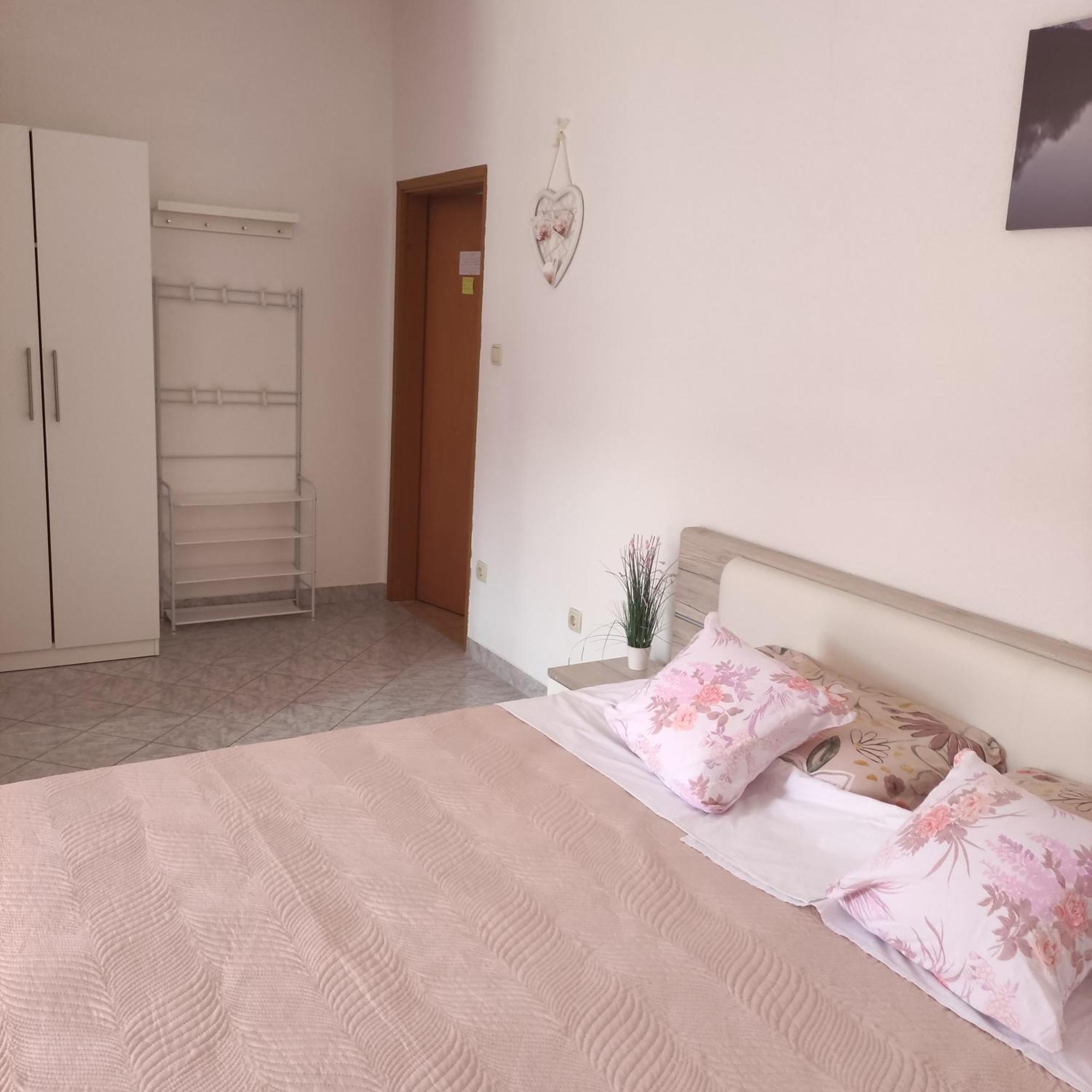 Appartamento Jurandvor 7A Lovric Baška Esterno foto